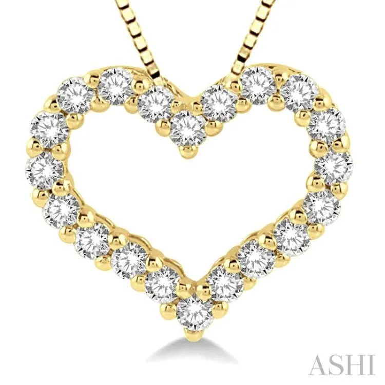 1/2 Ctw Heart Shape Round Cut Diamond Pendant With Chain in 14K Yellow Gold