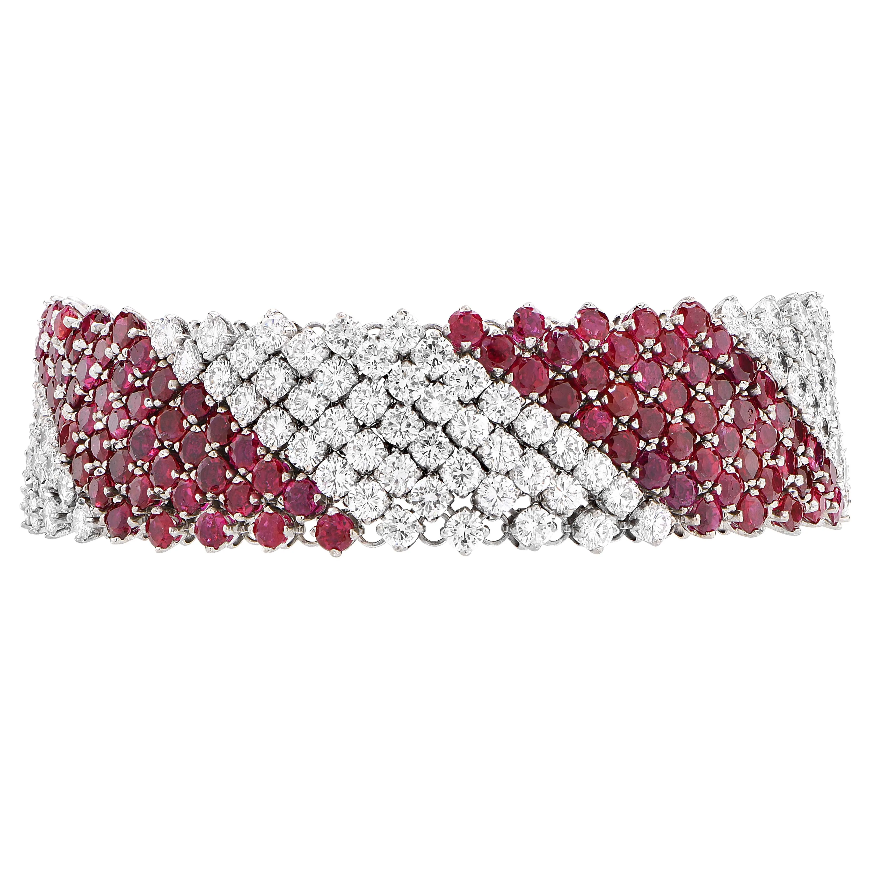 16 Carats Diamond and 19 Carats Ruby 18 Karat White Gold Bracelet