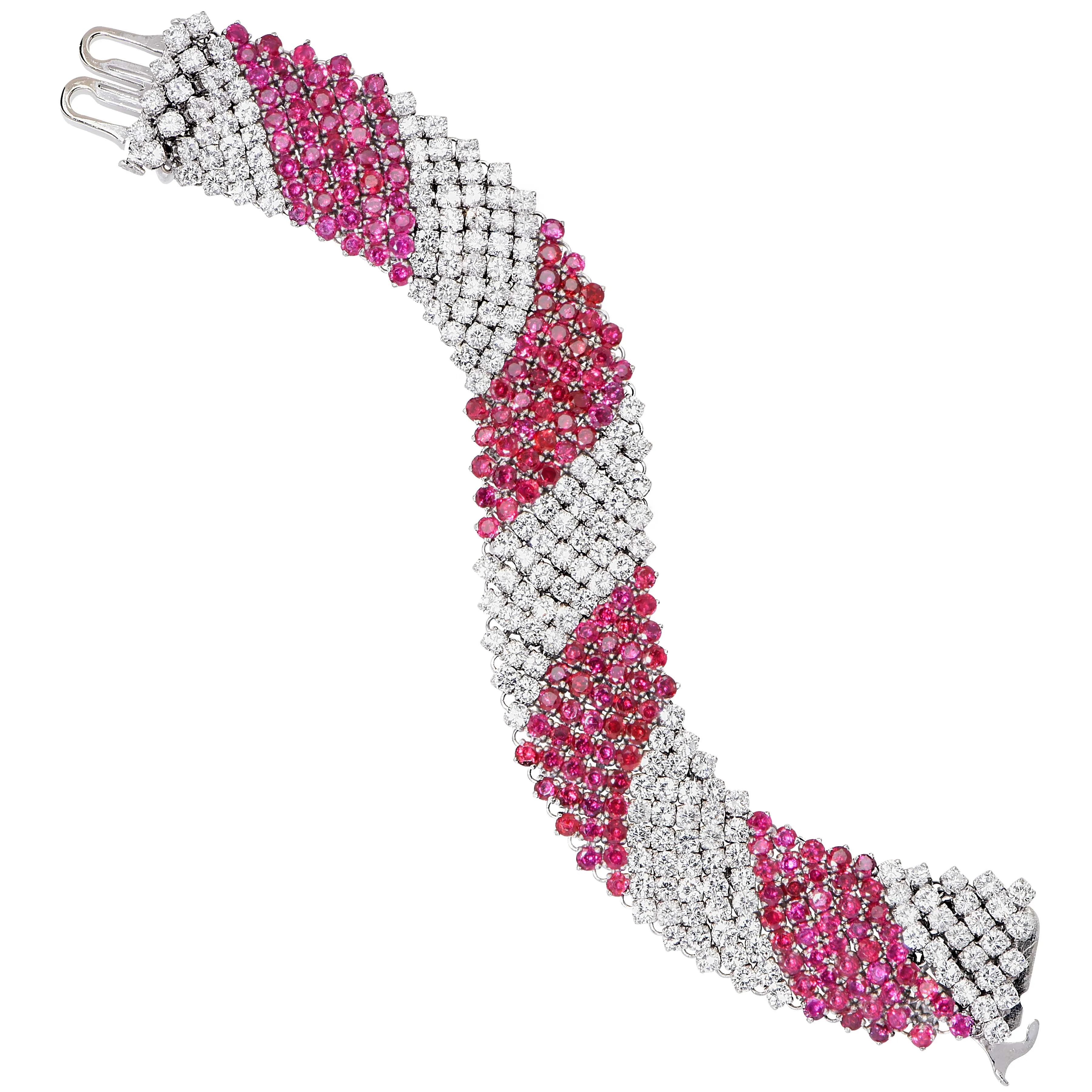 16 Carats Diamond and 19 Carats Ruby 18 Karat White Gold Bracelet