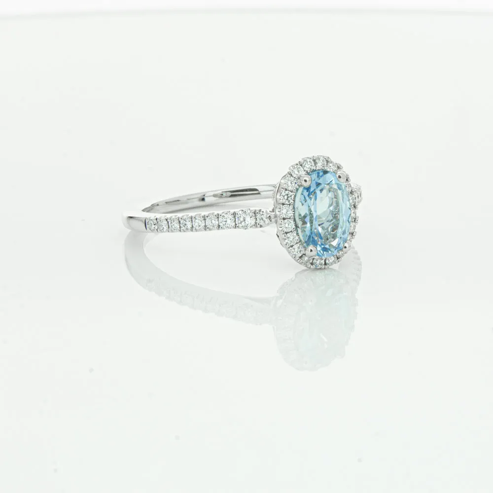 18ct White Gold .74ct Aquamarine & Diamond Mini Sierra Ring