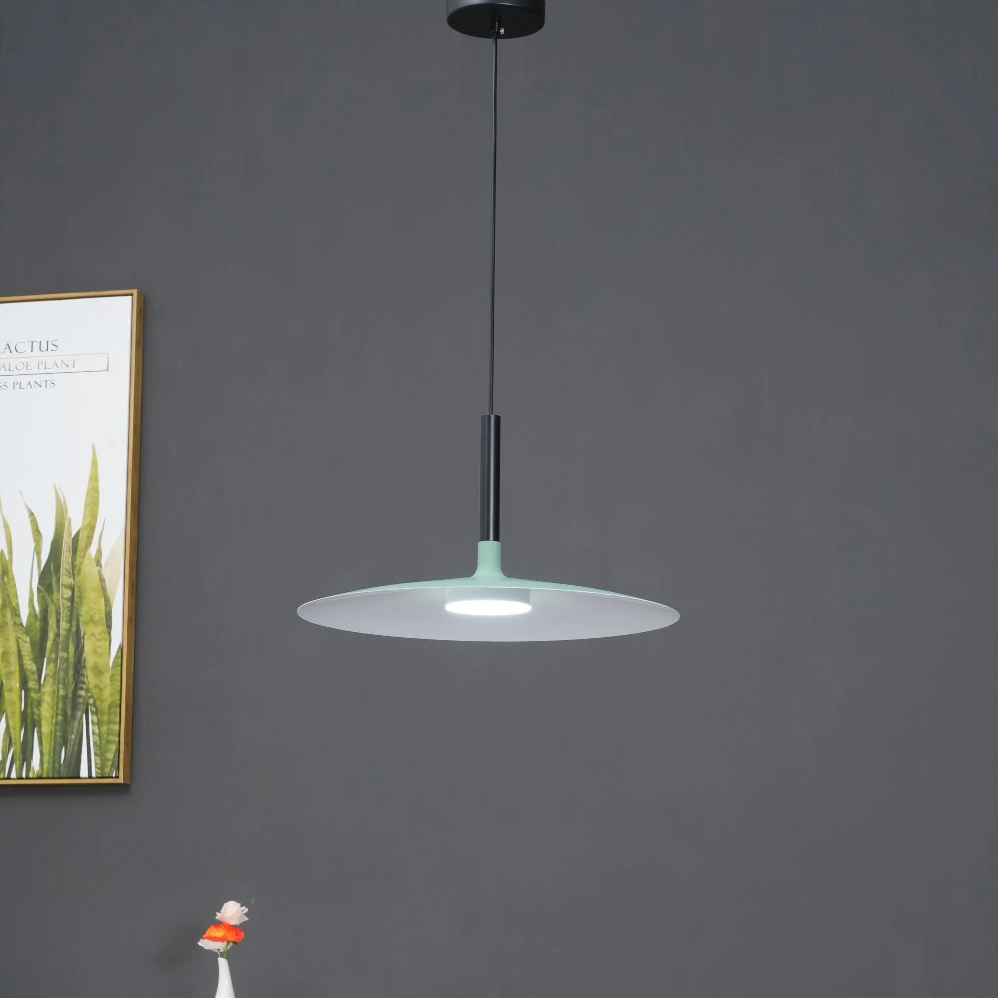 Aplomb Metal Pendant Lamp