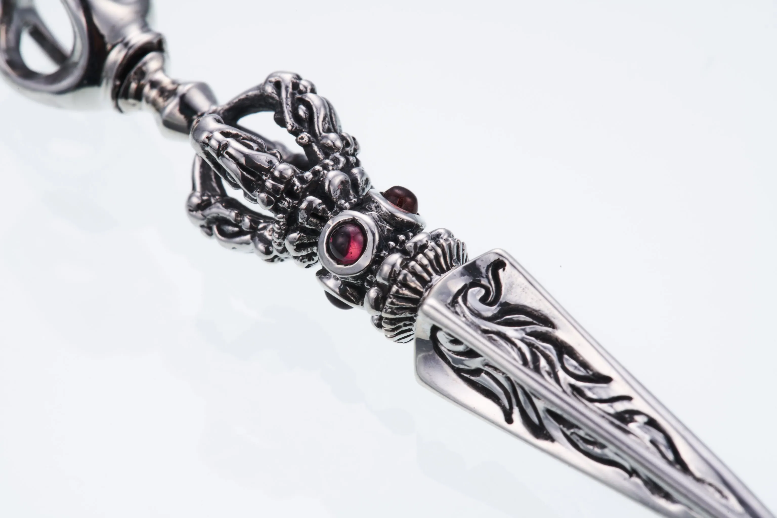 Bird Dorje Dagger : S (Garnet)