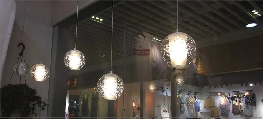 Glass sphere pendant light