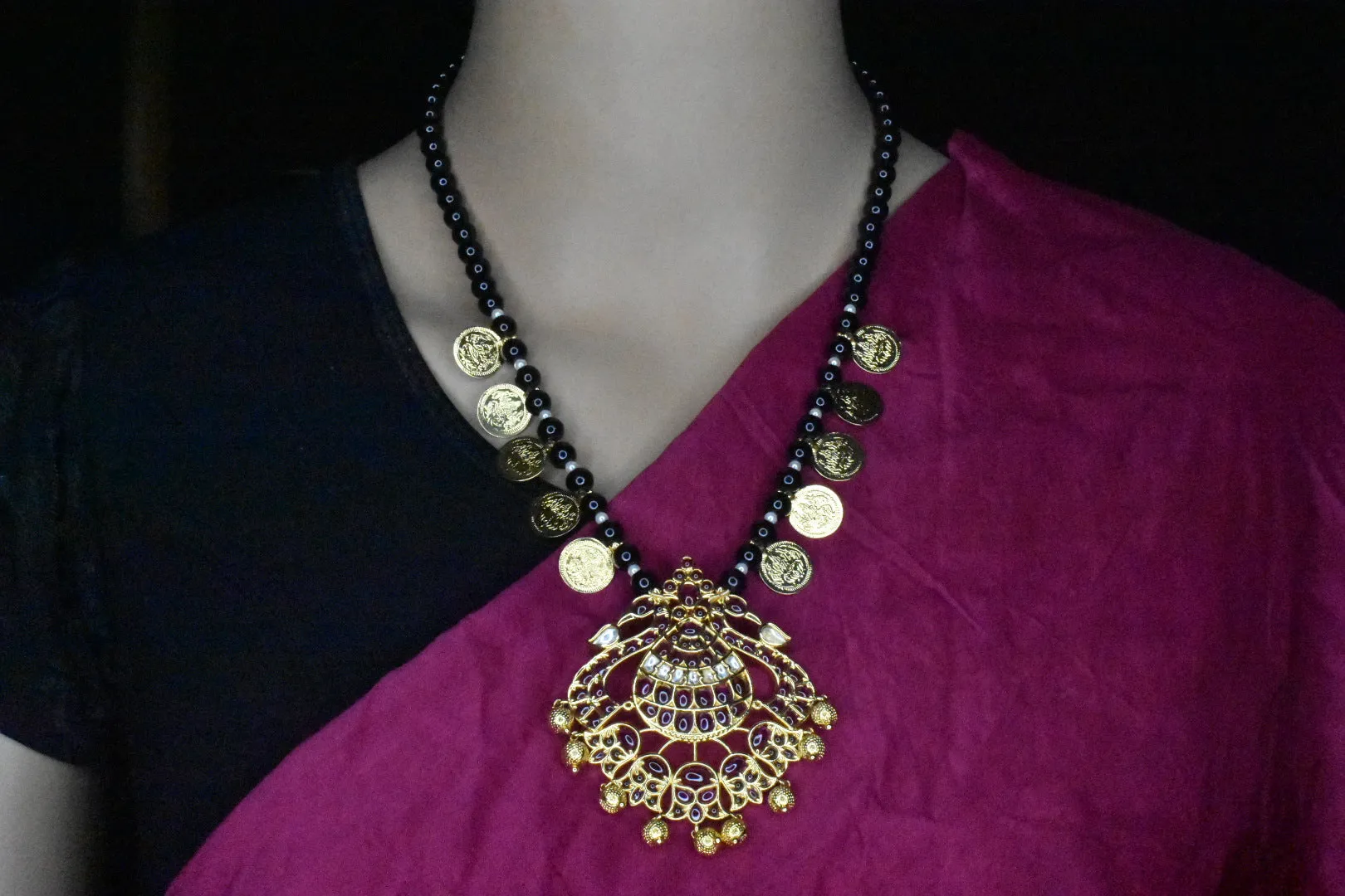 Kempu Pendent with Kasu Necklace Set