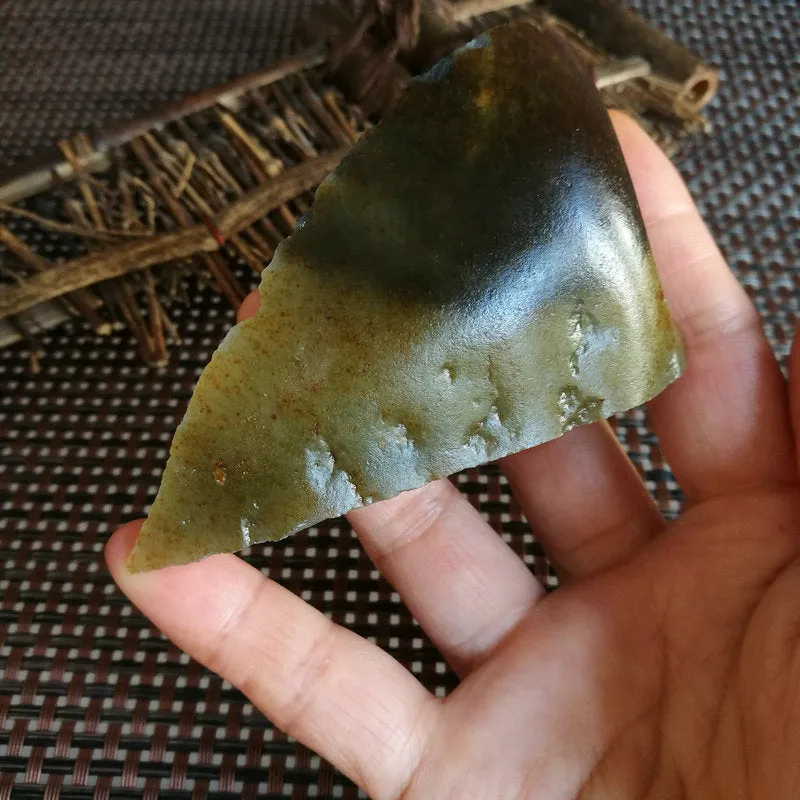 Natural Hetian Jade Rough Nephrite Raw (122g, 8X5.4X3.2cm)