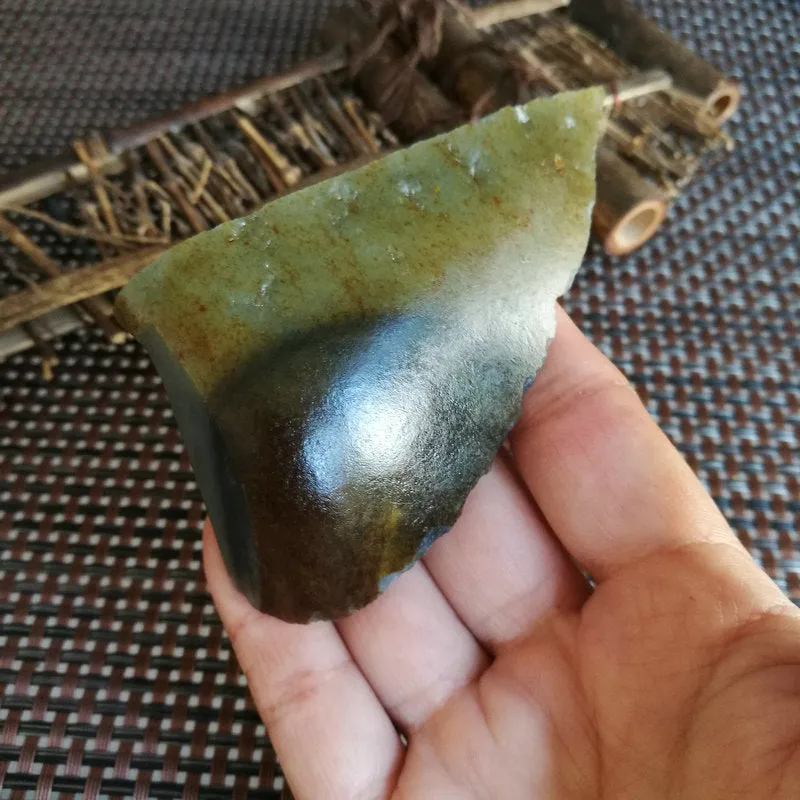 Natural Hetian Jade Rough Nephrite Raw (122g, 8X5.4X3.2cm)