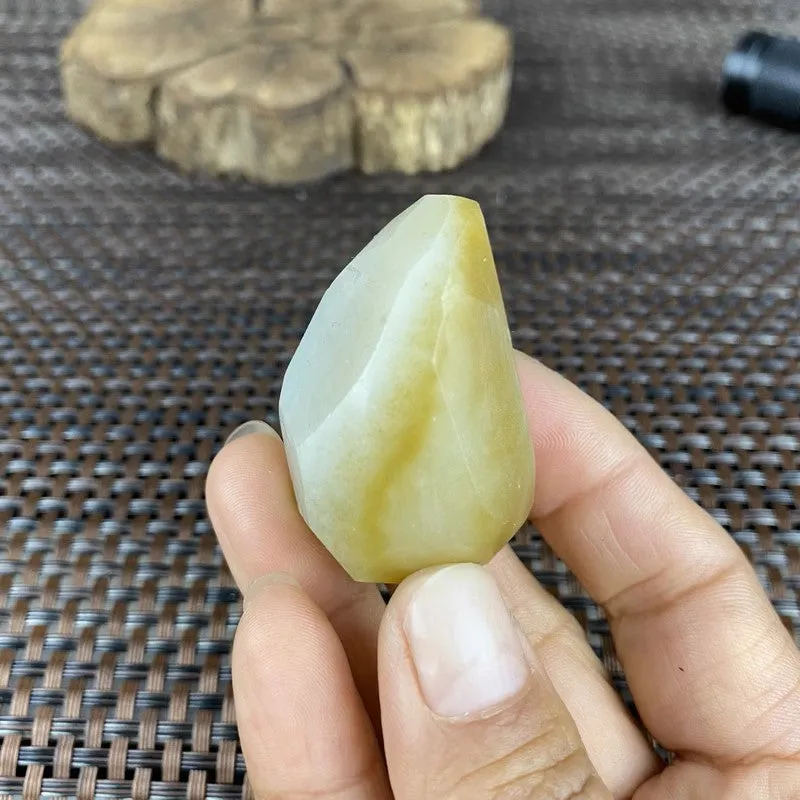 Natural Hetian Jade Rough Nephrite Raw (53g,4.3X3.0X2.8cm)