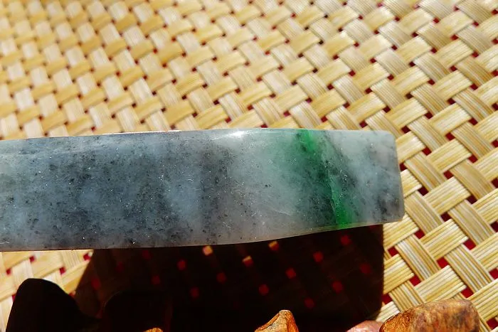 Natural Jade Rough Jadeite Raw (113g,7X4.2X1.75cm)