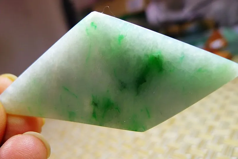 Natural Jade Rough Jadeite Raw (18g,7.2X3X0.5cm)