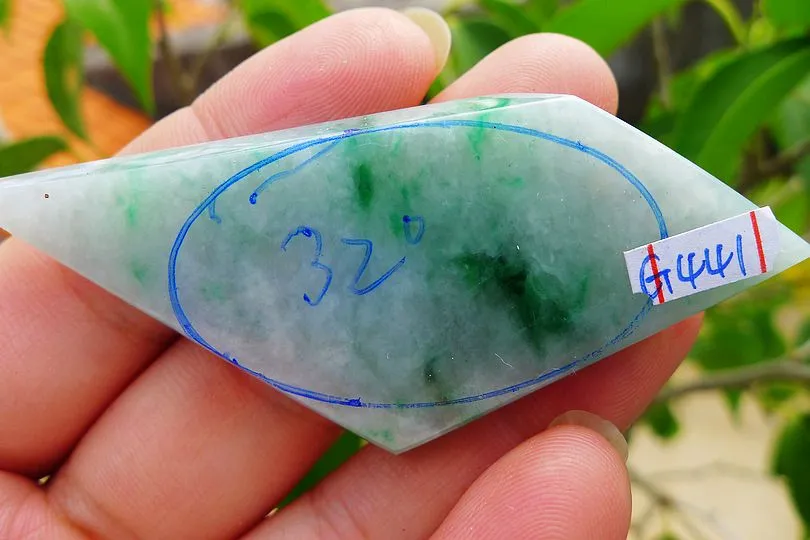 Natural Jade Rough Jadeite Raw (18g,7.2X3X0.5cm)