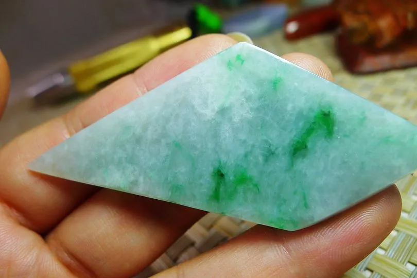 Natural Jade Rough Jadeite Raw (18g,7.2X3X0.5cm)