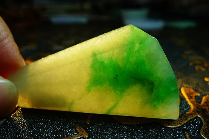 Natural Jade Rough Jadeite Raw (19g,4.7X2.7X0.85cm)