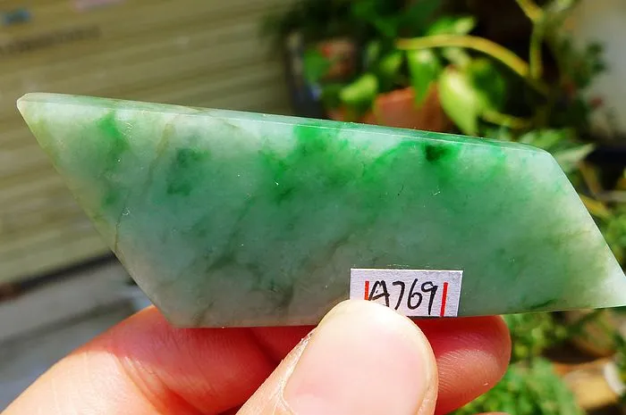 Natural Jade Rough Jadeite Raw (21g,6.3X5.2X2.7cm)