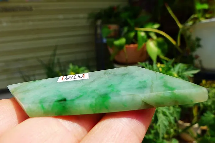 Natural Jade Rough Jadeite Raw (21g,6.3X5.2X2.7cm)