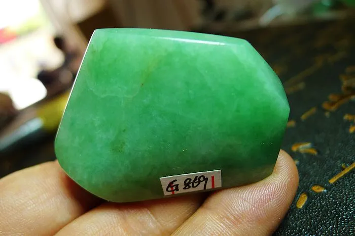 Natural Jade Rough Jadeite Raw (64g,4.7X3X2.2cm)