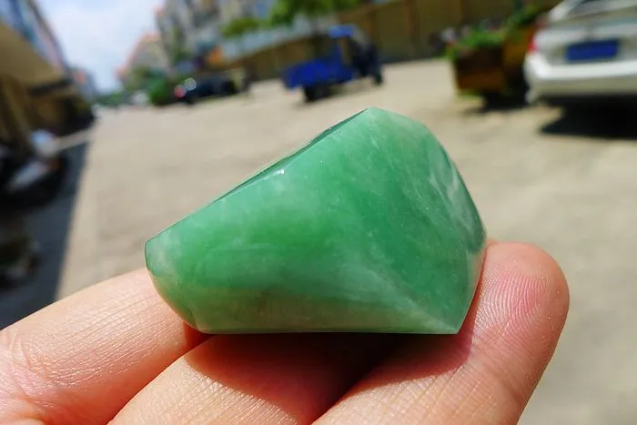 Natural Jade Rough Jadeite Raw (64g,4.7X3X2.2cm)