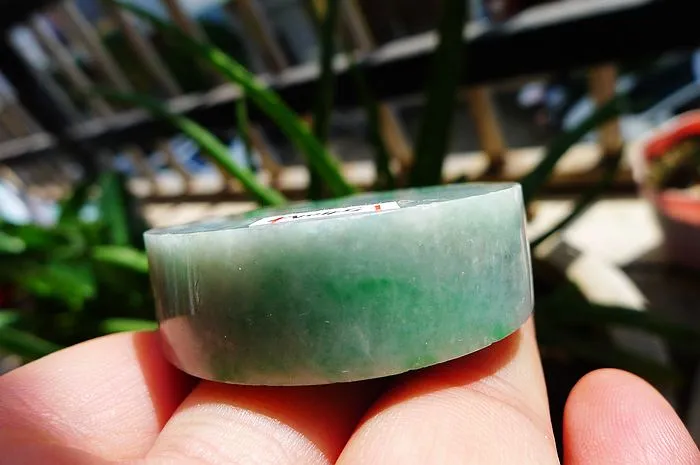 Natural Jade Rough Jadeite Raw (67g,4.4X1.35cm)