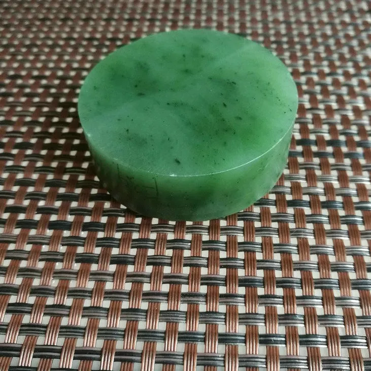 Natural Kunlun Jade Rough Nephrite Raw (122g, 5.2X1.9cm)