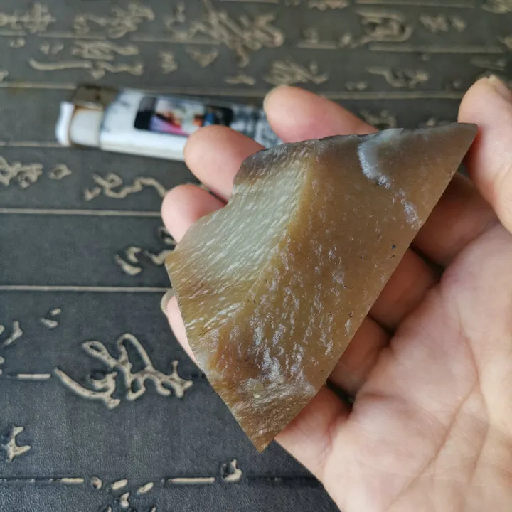 Natural Kunlun Jade Rough Nephrite Raw (124g, 8X4X2.3cm)