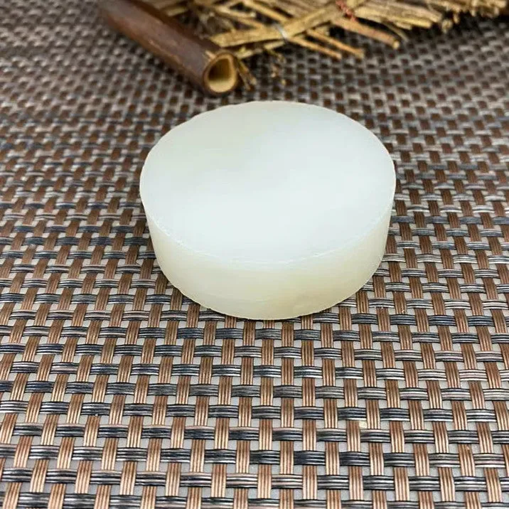 Natural Kunlun Jade Rough Nephrite Raw (131g,5.6X1.7cm)