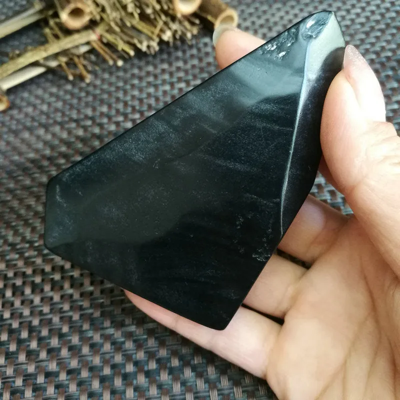 Natural Kunlun Jade Rough Nephrite Raw (164g,8.7X6.4X2.8cm)