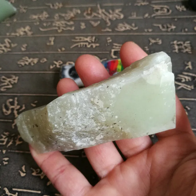 Natural Kunlun Jade Rough Nephrite Raw (181g, 8.5X3.5X3cm)