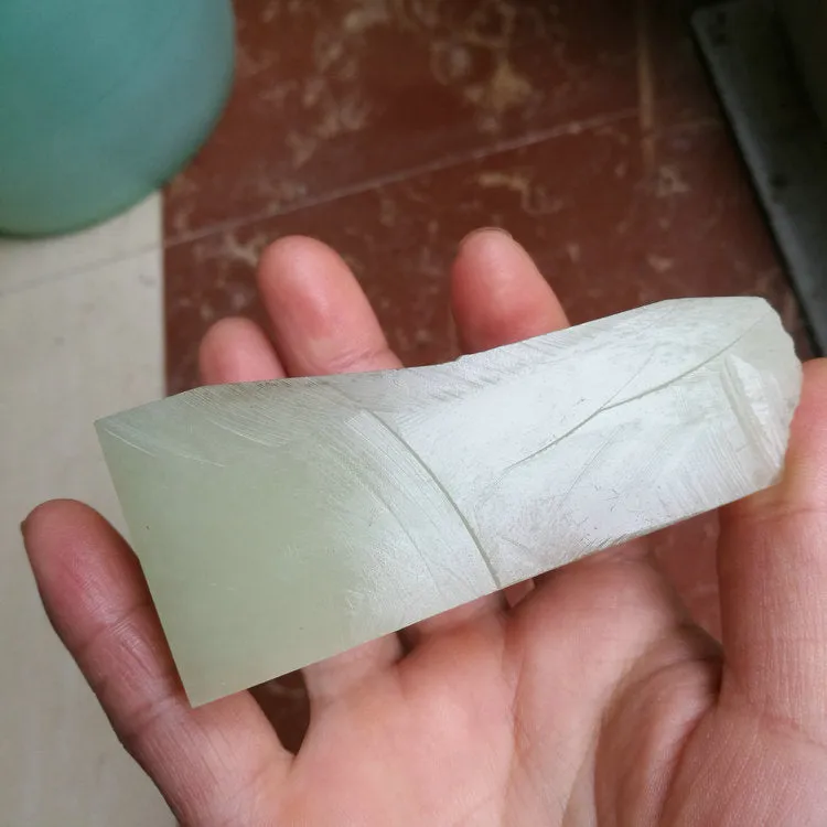 Natural Kunlun Jade Rough Nephrite Raw (181g, 8.5X3.5X3cm)