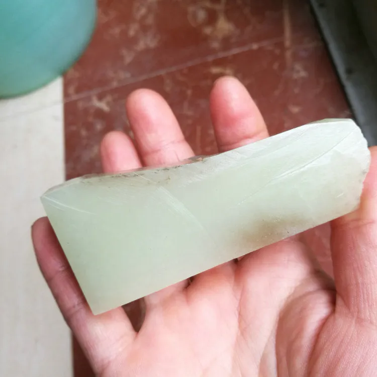 Natural Kunlun Jade Rough Nephrite Raw (181g, 8.5X3.5X3cm)