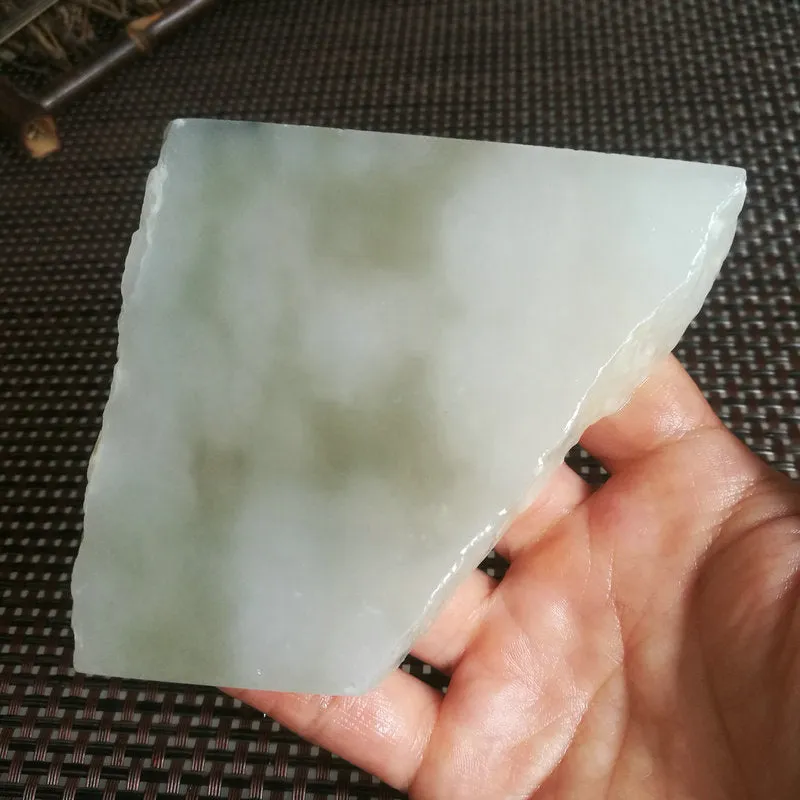 Natural Kunlun Jade Rough Nephrite Raw (202g, 8.5X8X1.2cm)