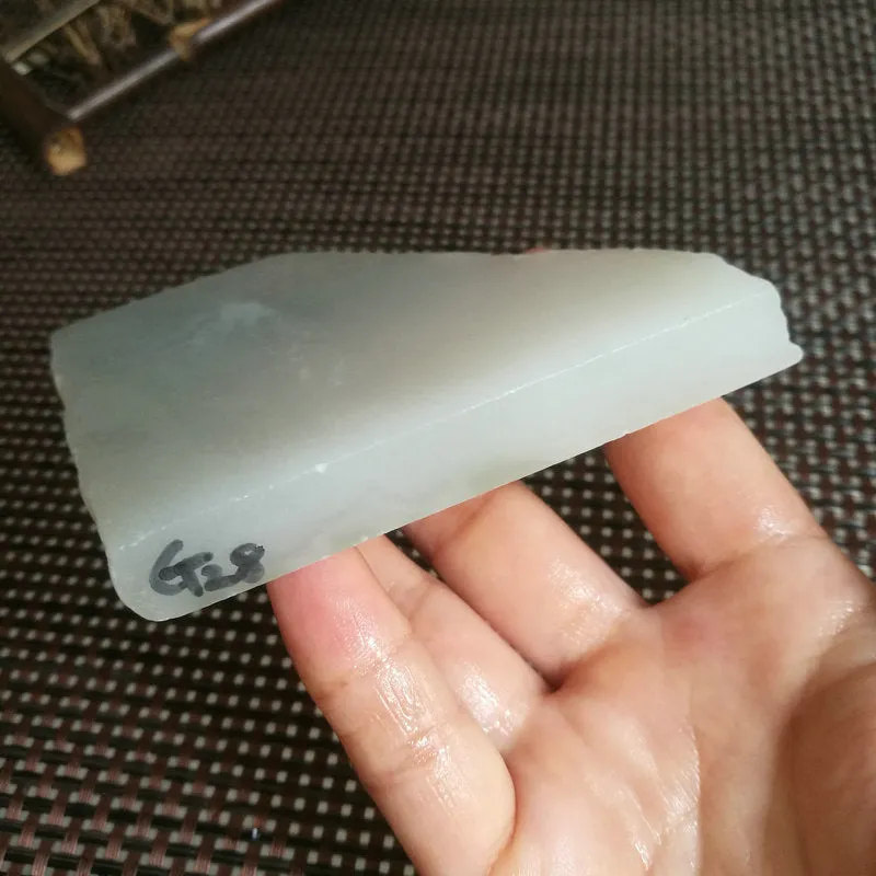 Natural Kunlun Jade Rough Nephrite Raw (202g, 8.5X8X1.2cm)