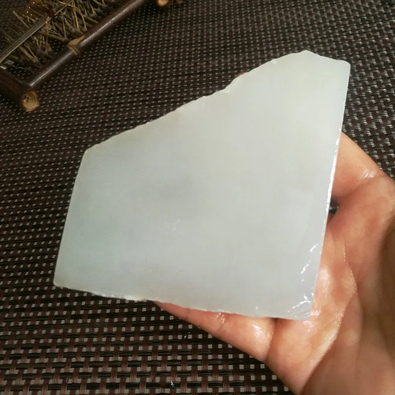 Natural Kunlun Jade Rough Nephrite Raw (202g, 8.5X8X1.2cm)