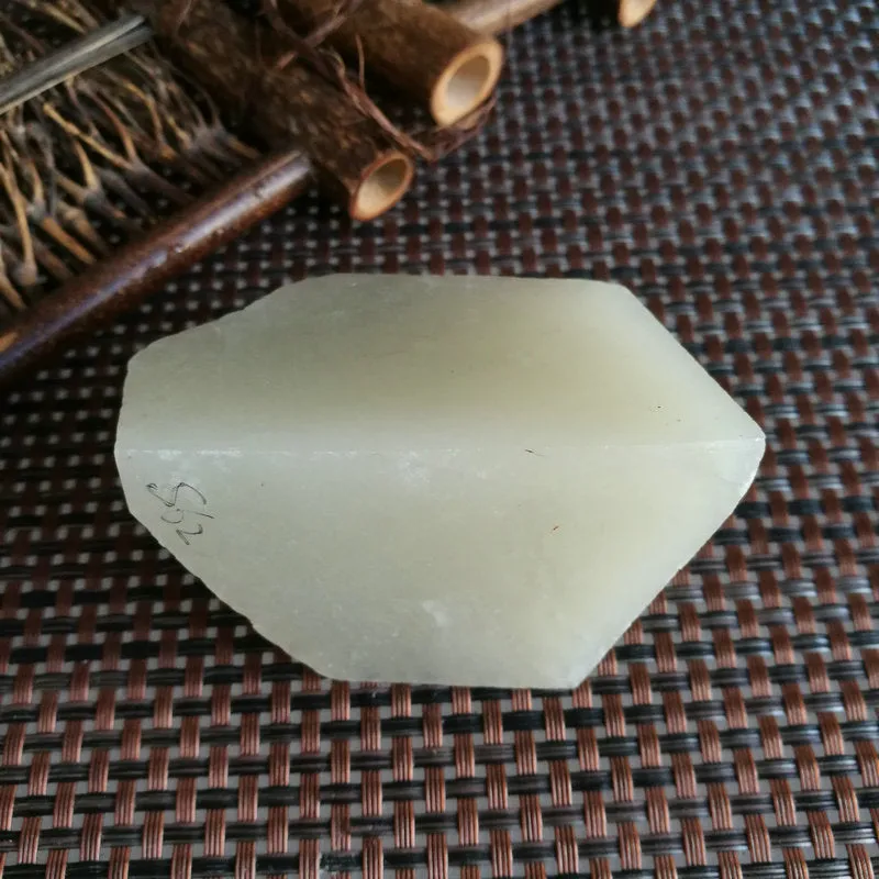 Natural Kunlun Jade Rough Nephrite Raw (202g,7X4.5X3.5cm)