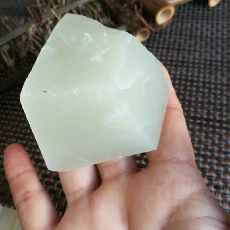 Natural Kunlun Jade Rough Nephrite Raw (202g,7X4.5X3.5cm)