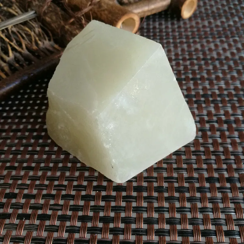 Natural Kunlun Jade Rough Nephrite Raw (202g,7X4.5X3.5cm)