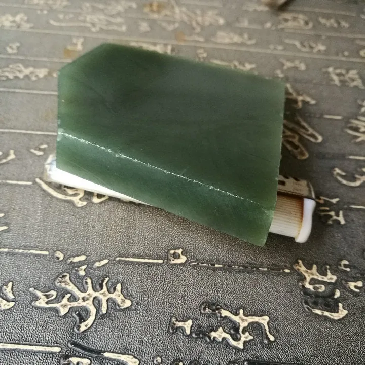 Natural Kunlun Jade Rough Nephrite Raw (227g, 9.5X8X1.1cm)