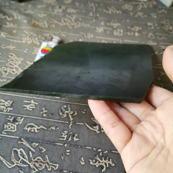 Natural Kunlun Jade Rough Nephrite Raw (251g, 16X12X0.5cm)