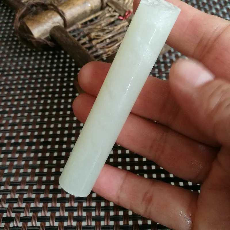 Natural Kunlun Jade Rough Nephrite Raw (35g, 8X1.4cm)