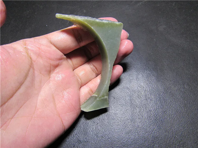 Natural Kunlun Jade Rough Nephrite Raw (42.62g, 72X52X17mm)