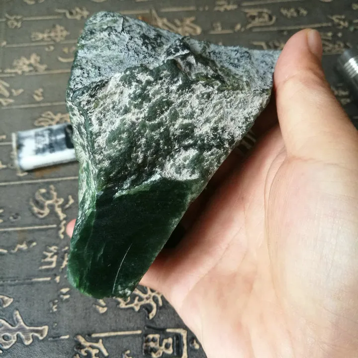 Natural Kunlun Jade Rough Nephrite Raw (457g, 9X7X5.5cm)