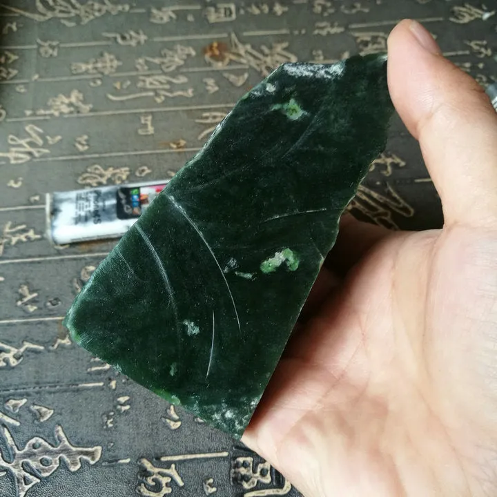 Natural Kunlun Jade Rough Nephrite Raw (457g, 9X7X5.5cm)