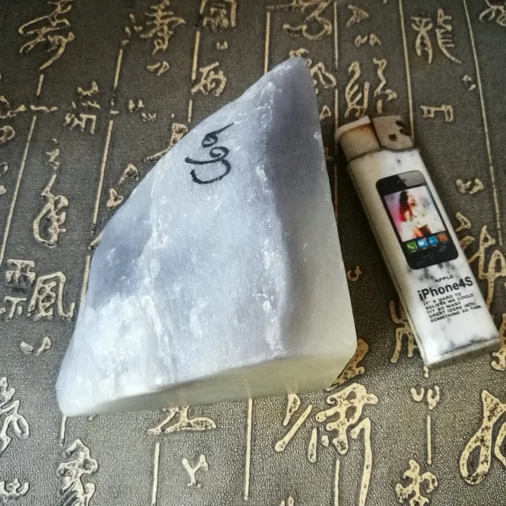 Natural Kunlun Jade Rough Nephrite Raw (480g, 8X7X4cm)