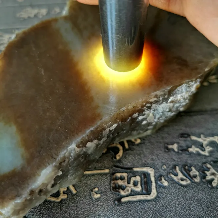 Natural Kunlun Jade Rough Nephrite Raw (660g, 13X8X3.5cm)