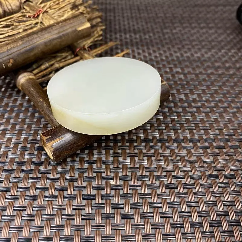 Natural Kunlun Jade Rough Nephrite Raw (74g,5.4X1.1cm)