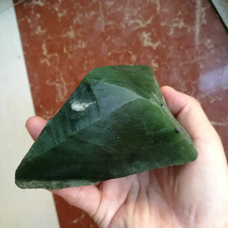 Natural Kunlun Jade Rough Nephrite Raw (756g, 8X7X4cm)