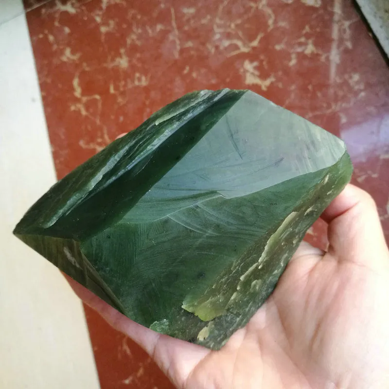 Natural Kunlun Jade Rough Nephrite Raw (756g, 8X7X4cm)