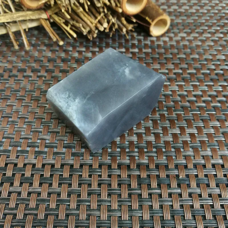 Natural Kunlun Jade Rough Nephrite Raw (76g,4.5X3X2cm)