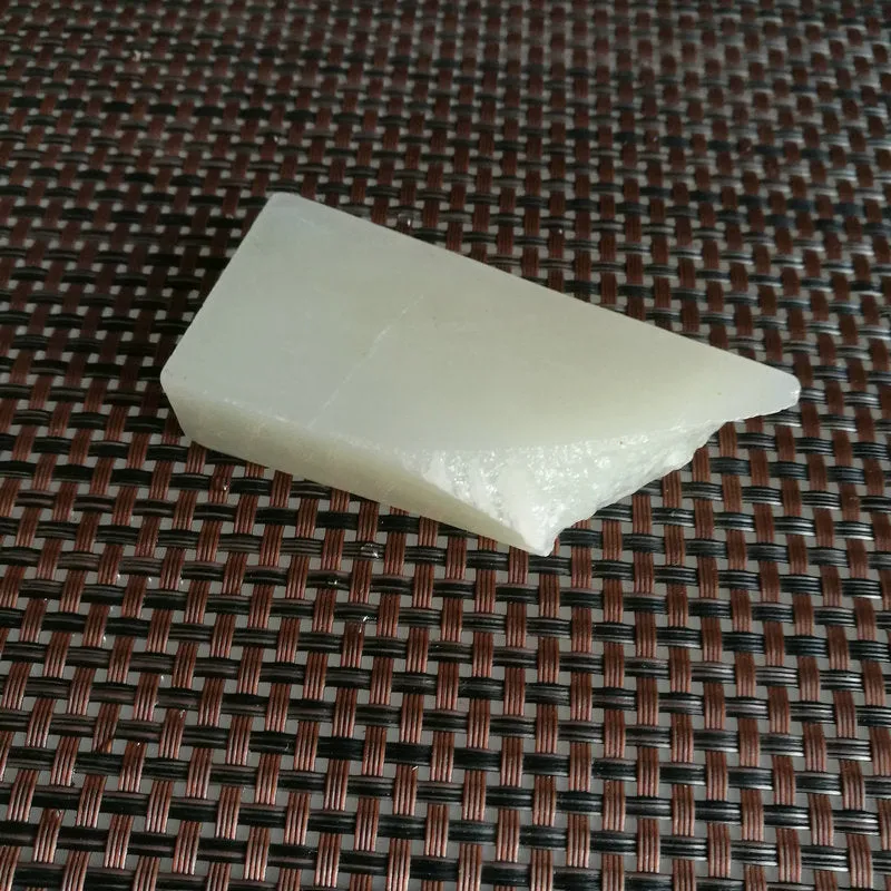 Natural Kunlun Jade Rough Nephrite Raw (85g, 7.5x3.5x1.4cm)