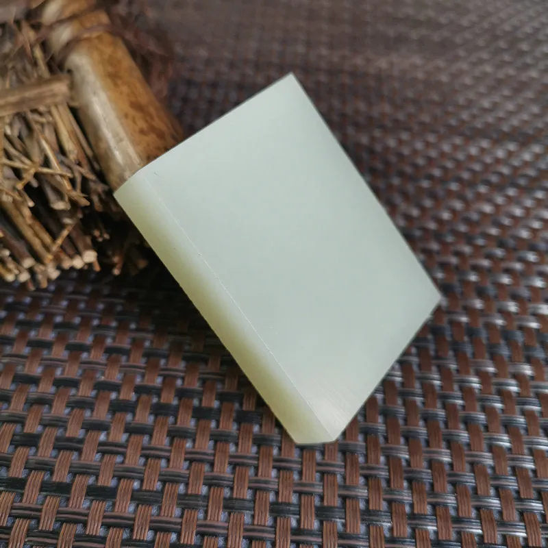 Natural Kunlun Jade Rough Nephrite Raw (85g,5.6X4.2X1.2cm)