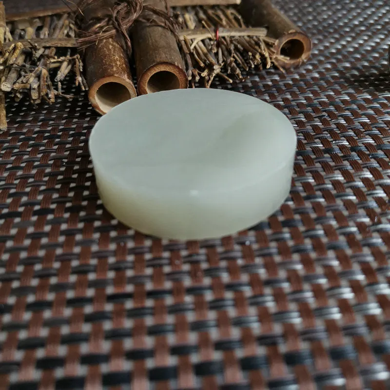 Natural Kunlun Jade Rough Nephrite Raw (89g, 5.2X1.3cm)