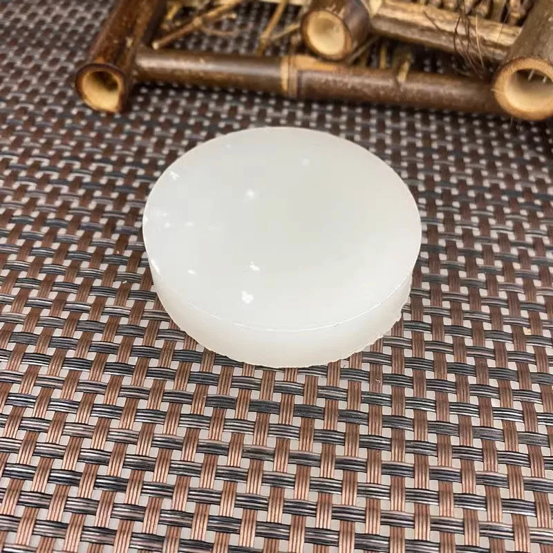 Natural Kunlun Jade Rough Nephrite Raw (97g,5.5X1.3cm)